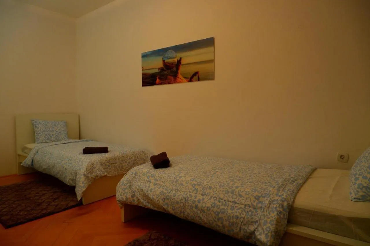Rooms Udolni - Cerveny Kostel - Center Brno Daire